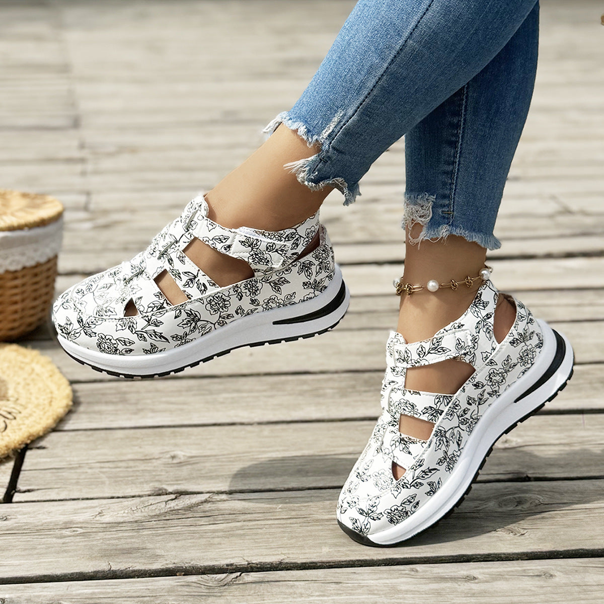 Damen Sportliche Sneaker mit floralem Cut-Out-Design und rutschfester Sohle R&B