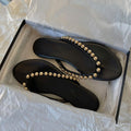 Damen Glitzernde Zehentrenner-Sandalen mit elegantem Perlenakzent R&B