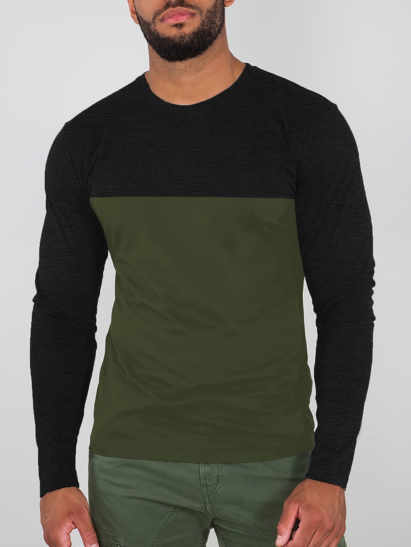Herren Langarmshirt mit modernen Farbblockelementen und komfortablem Schnitt