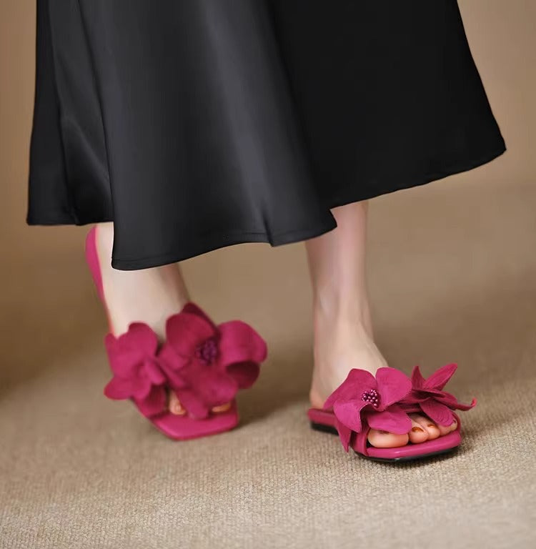 Damen elegante Slipper mit floralen Details und Strassverzierungen R&B