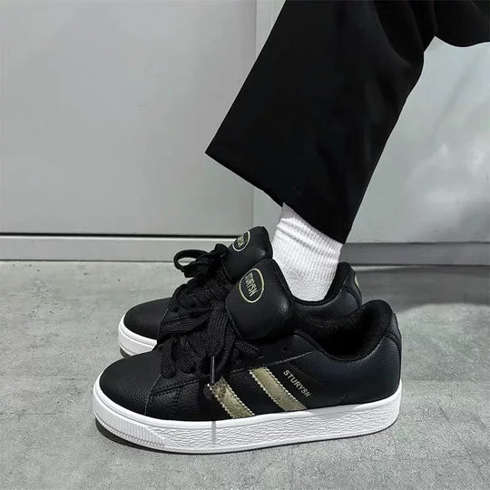 Damen Sportliche Sneaker mit klassischem Streifendesign R&B