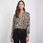 Damen Bluse mit auffälligem Tiermotiv und lockerer Passform R&B