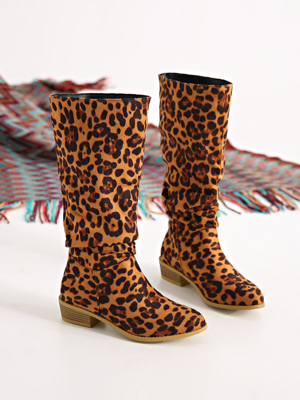 Damen Modische Stiefel im Leo-Design mit elastischem Schaft