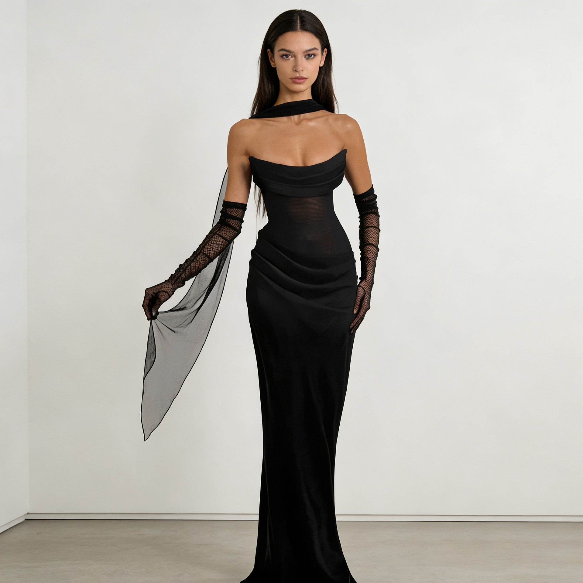 Damen Elegantes schulterfreies Maxikleid mit verführerischem Rüschendetail R&B