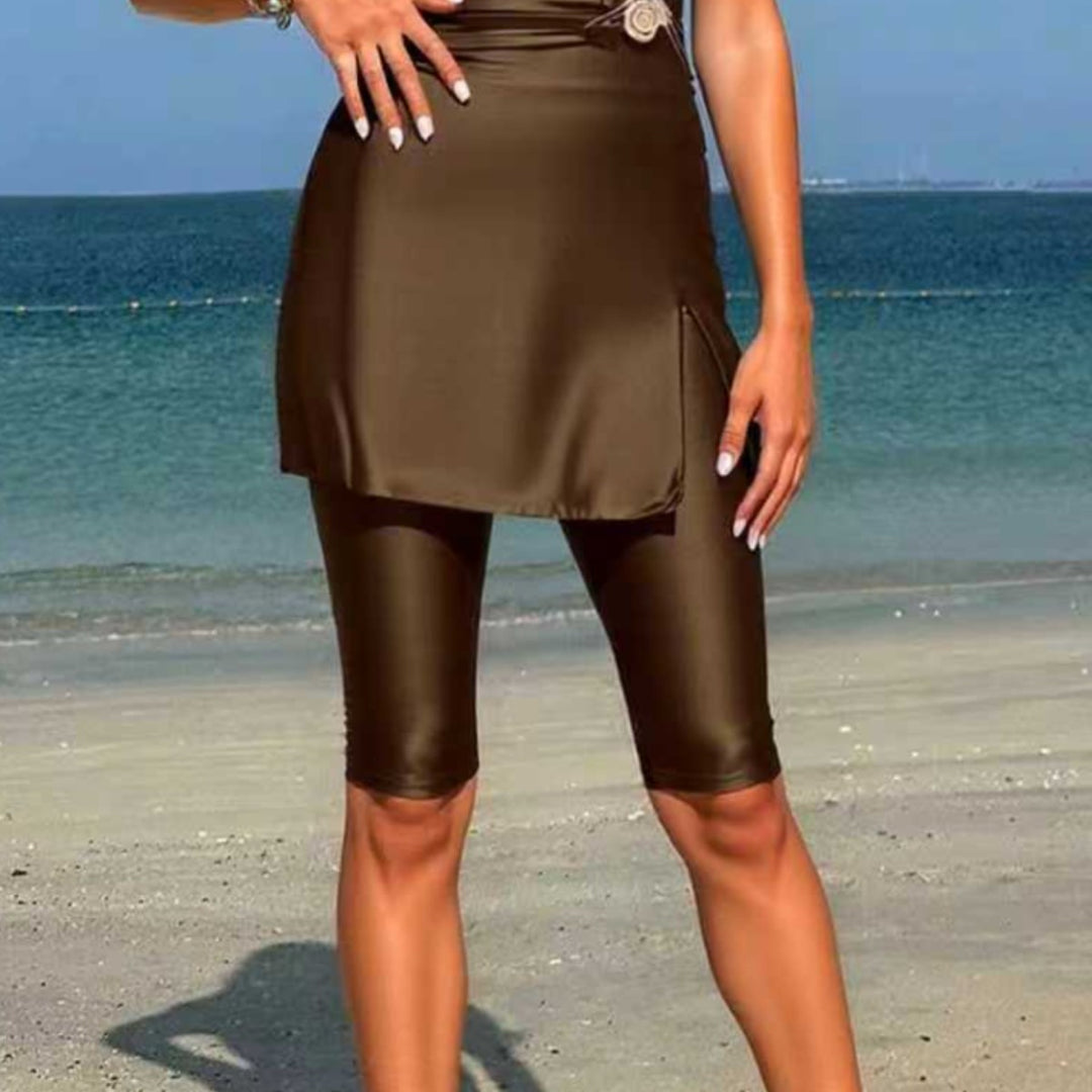 Damen Stylish Sportanzug mit Short und Wickeloptik R&B