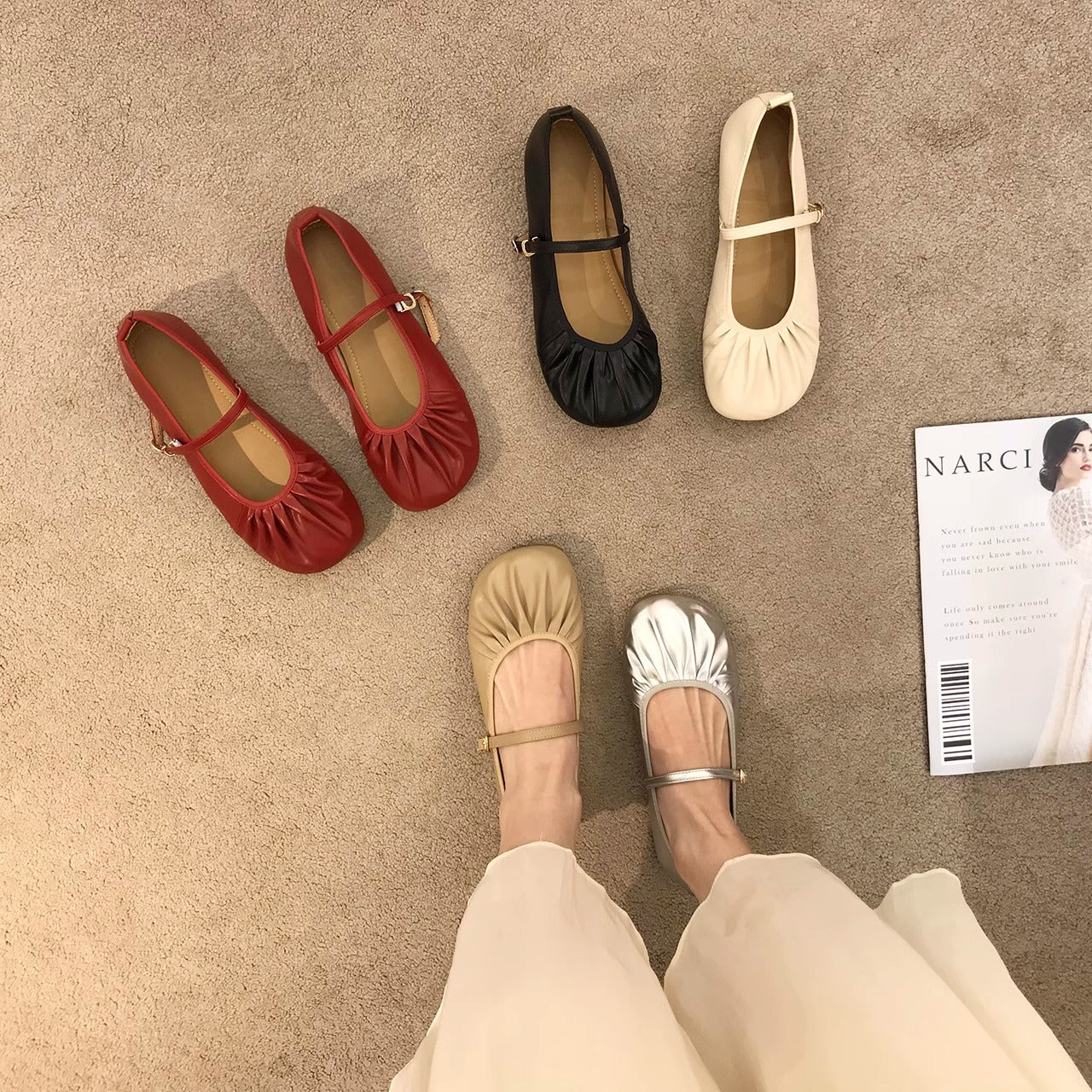 Damen Ballerinas mit modischem Riemchen und femininer Faltenoptik R&B