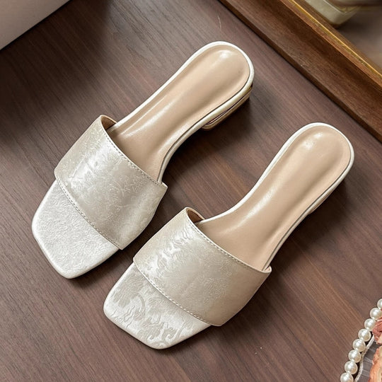 Damen bequeme modische Mules mit filigranem Blumenmuster R&B