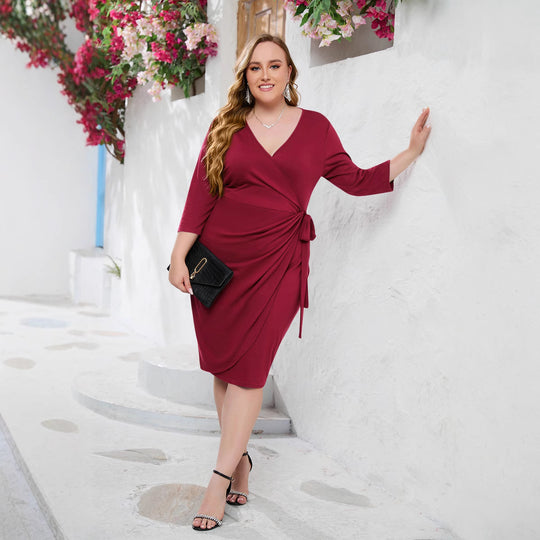 Damen Elegantes Wickelkleid mit tailliertem Design und dreiviertel Ärmeln R&B