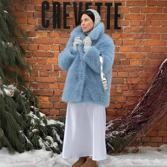 Damen Luxuriöse Fuchsimitatjacke mit elegantem Schnitt R&B