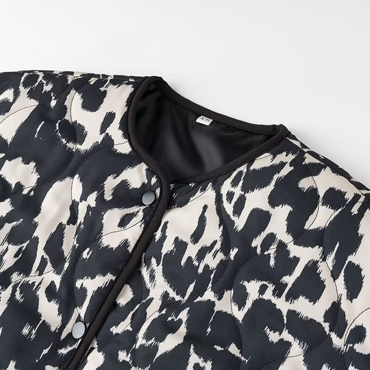 Damen Steppjacke mit modernem Muster und praktischen Taschen R&B