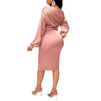 Damen figurbetontes Kleid mit asymmetrischem Ausschnitt R&B