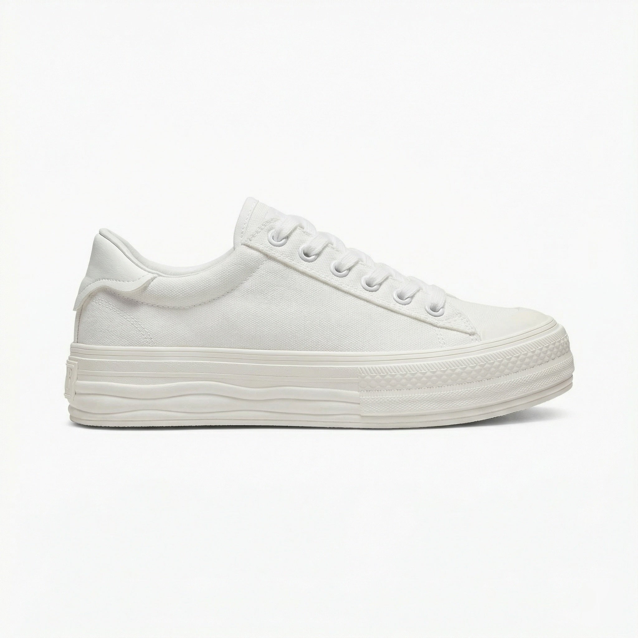 Stilvolle Weiße Damen Canvas Sneaker Bequeme Stoffschuhe für jeden Rock