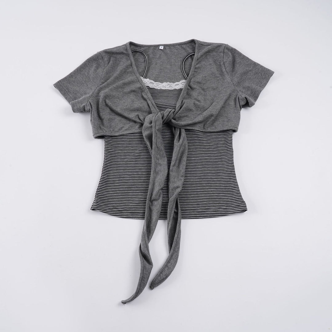 Damen kurzes T-Shirt mit Knoten-Detail und gestreiftem Design R&B