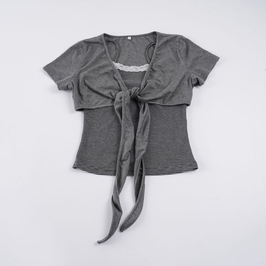 Damen kurzes T-Shirt mit Knoten-Detail und gestreiftem Design R&B