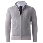 Herren Strickjacke mit modernem Zipper und strukturiertem Design