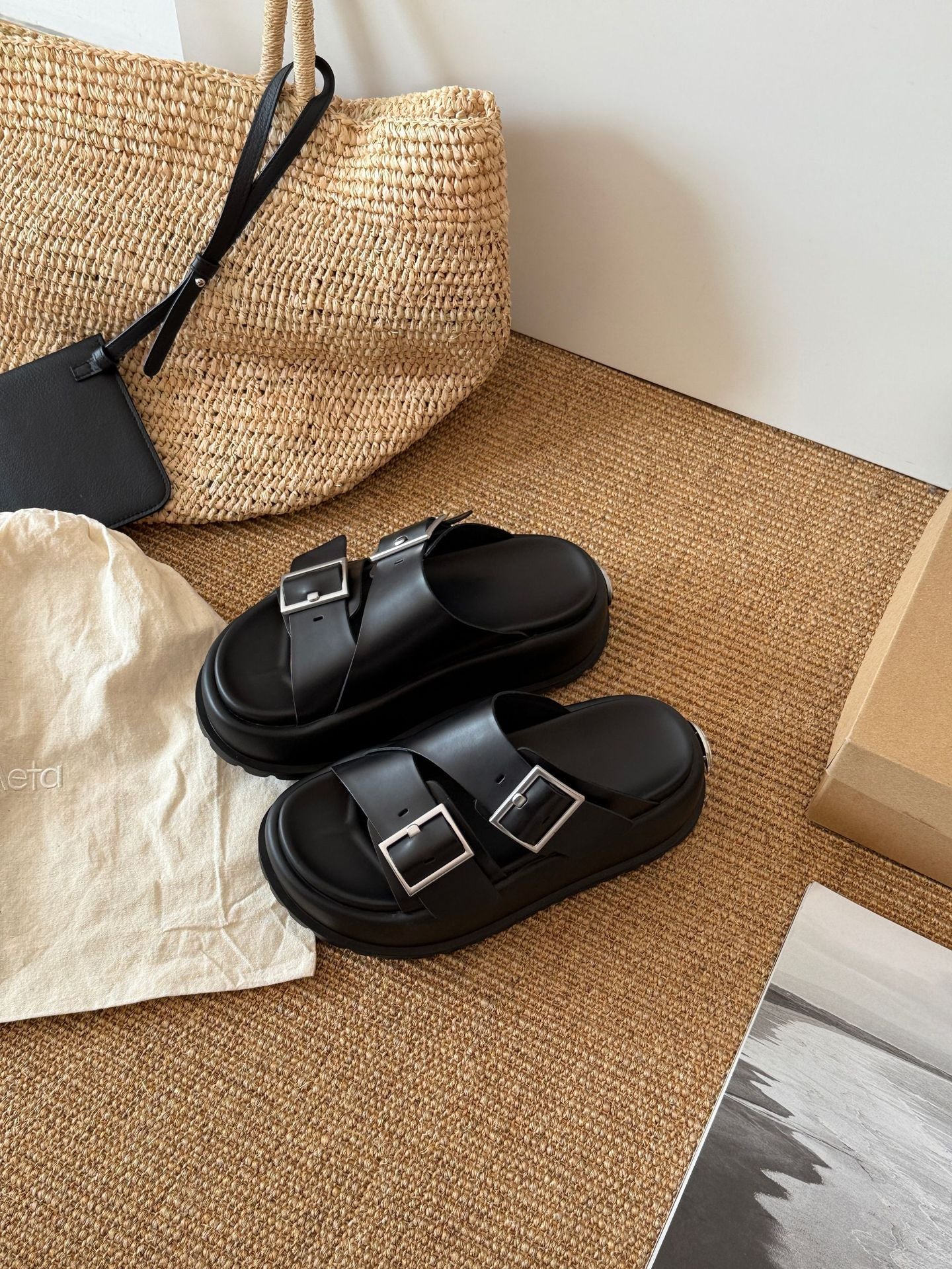 Damen Komfortable Sandalen mit elegantem Riemen und modischen Schnallen