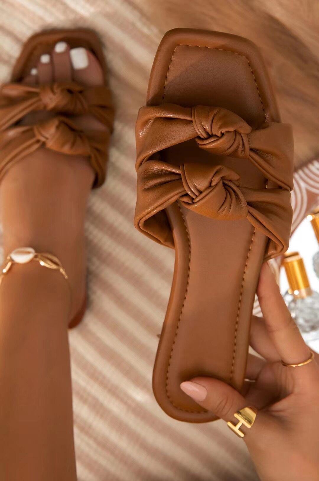 Damen Elegante Pantoletten mit kunstvollem Knoten-Design R&B