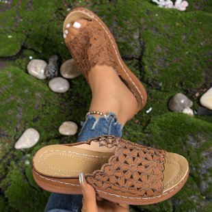 Damen offene Riemchen-Sandalen mit floralem Häkel-Muster R&B