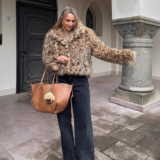 Damen Kurze Felljacke mit Leopardenmuster R&B