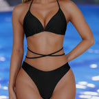 Damen Triangel-Bikini mit raffiniertem Schnitt