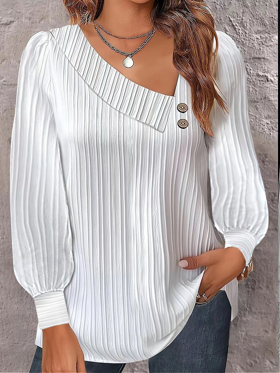 Damen Plissiertes Oberteil mit asymmetrischem Kragen und eleganten Knopfdetails R&B