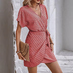 Damen Wickelkleid mit schmeichelndem Muster und Bindegürtel R&B