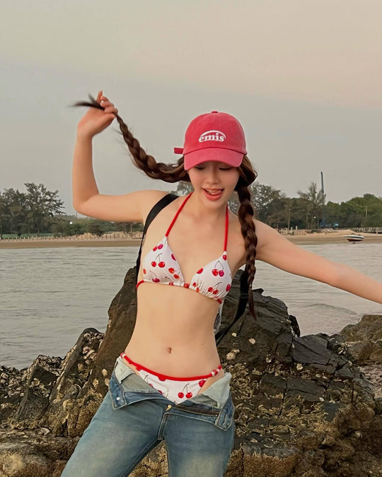 Damen Triangel-Bikini mit fruchtigem Kirschmuster und verstellbaren Trägern R&B
