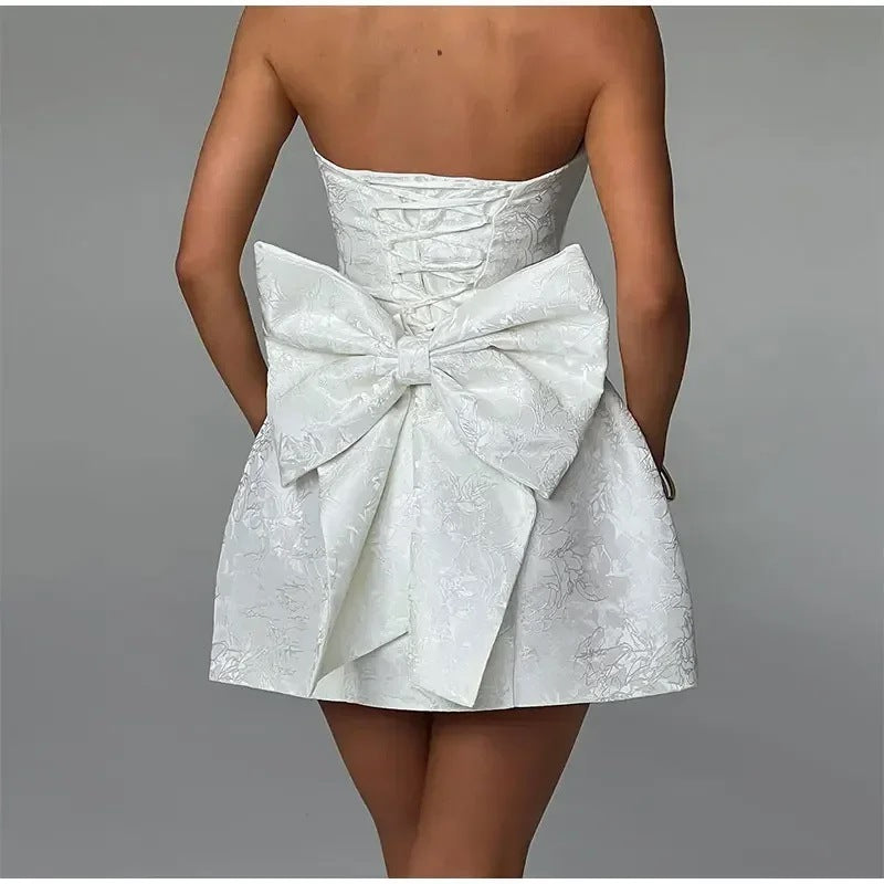 Damen kurzes Kleid mit strukturiertem Oberteil und verspieltem Schleifendetail R&B