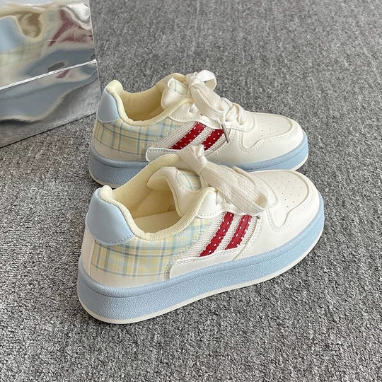 Damen Sneakers mit verspieltem Karomuster und bequemer Sohle R&B
