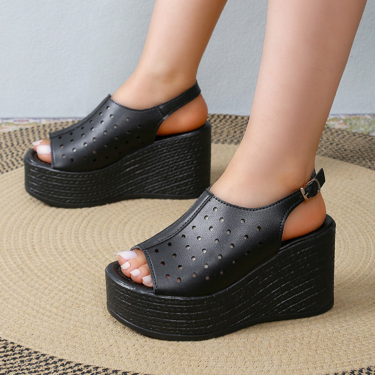 Damen Plateausandalen mit perforiertem Obermaterial und komfortablem Fußbett R&B