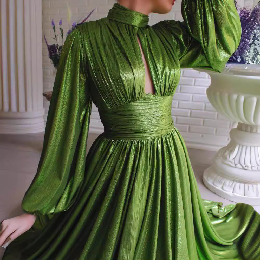 Damen Elegantes Maxikleid mit plissierten Details und luxuriösem Fall R&B