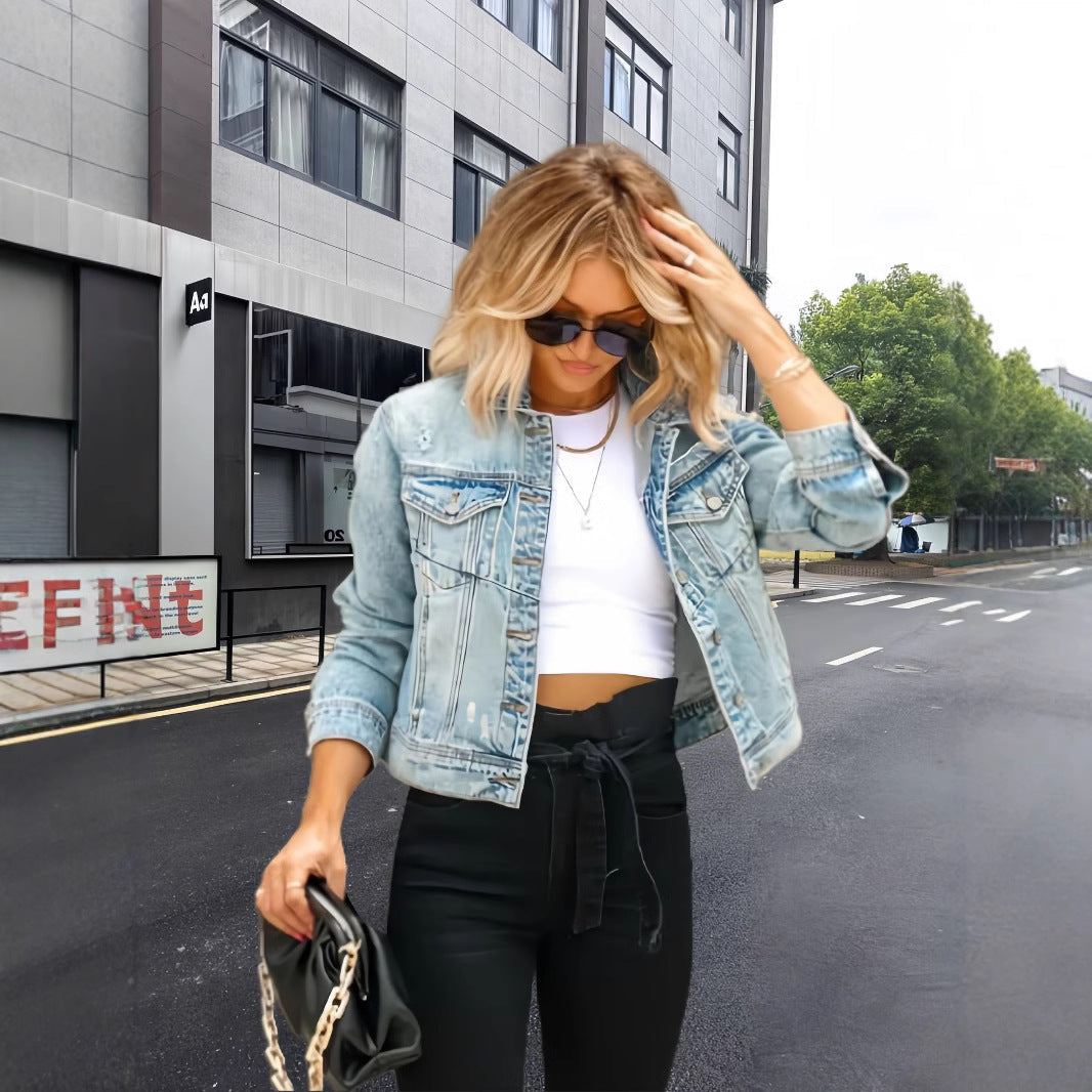 Damen taillierte Denim-Jacke mit klassischen Details R&B