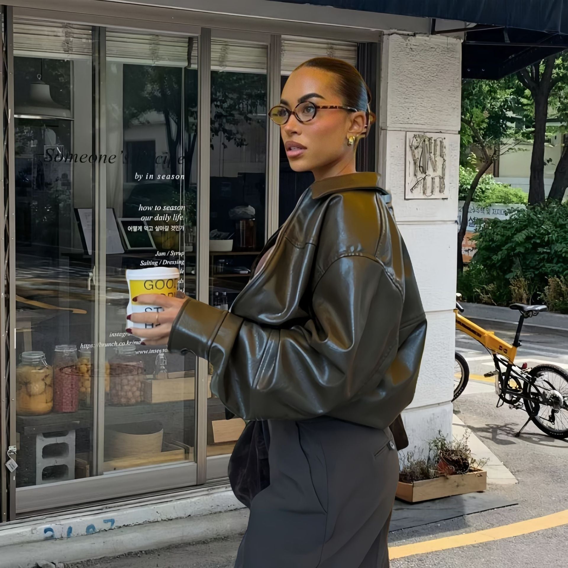 Damen Lässige Kunstlederjacke mit oversized Schnitt und eleganten Details R&B