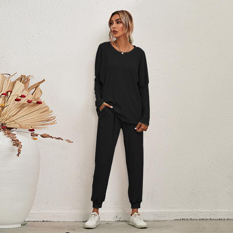 Damen gemütlicher Lounge-Anzug mit lässigem Schnitt und praktischen Taschen R&B