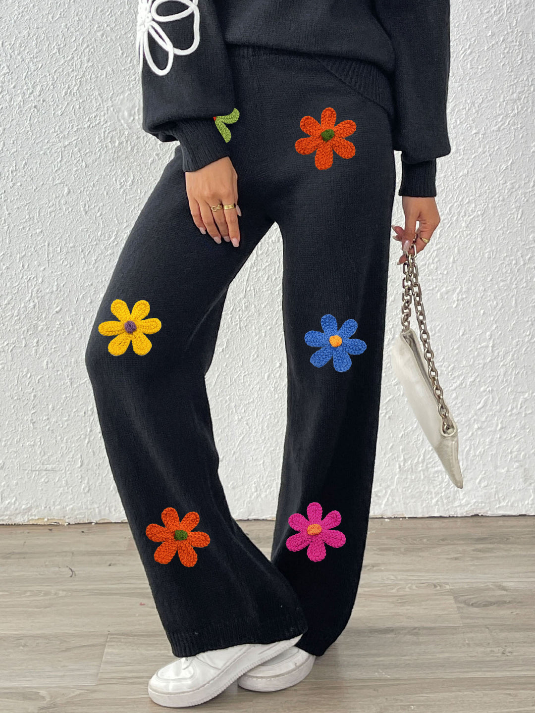 Damen lässige Strickhose mit bunten Blumenapplikationen R&B