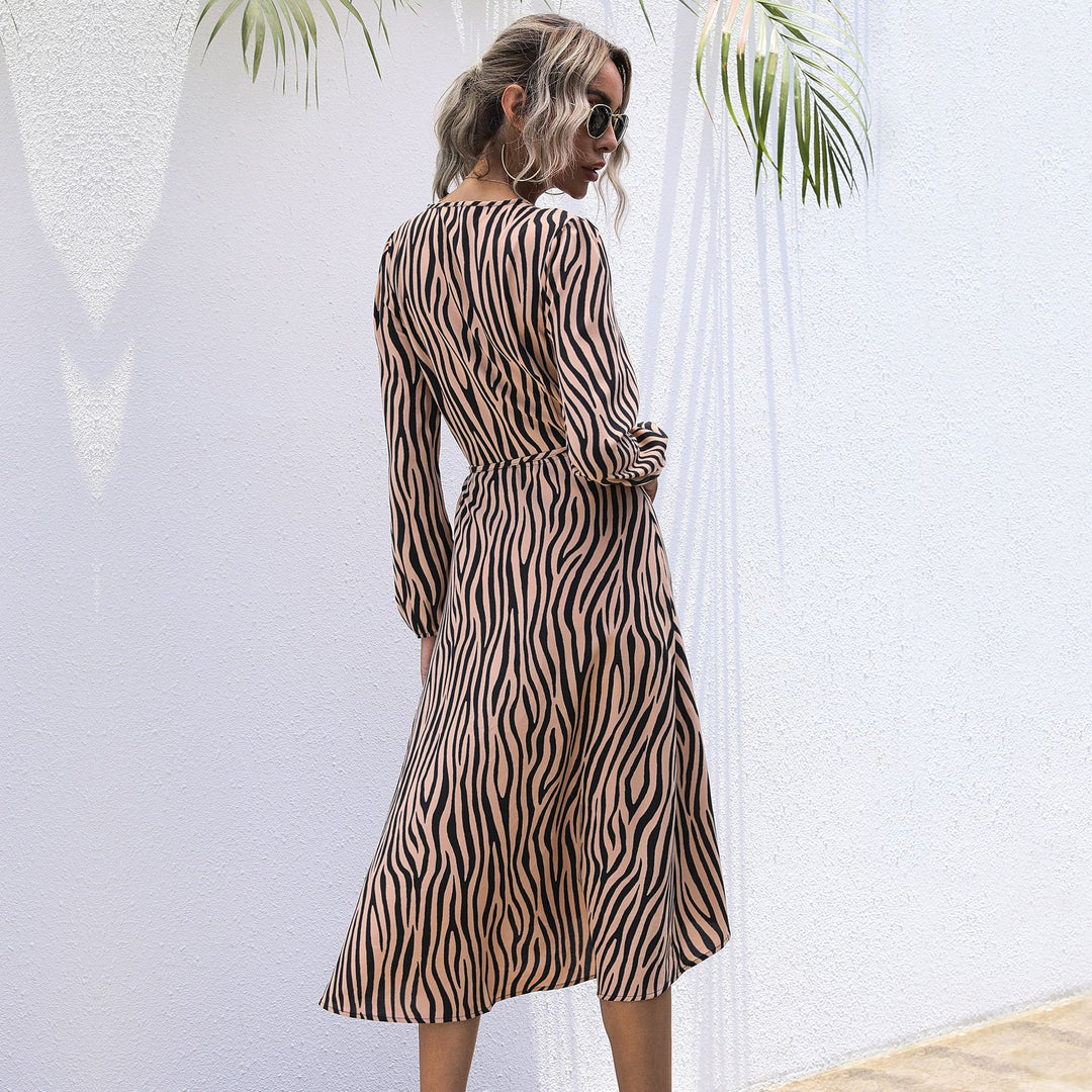 Damen Wickelkleid mit taillierter Silhouette und eleganten Puffärmeln R&B