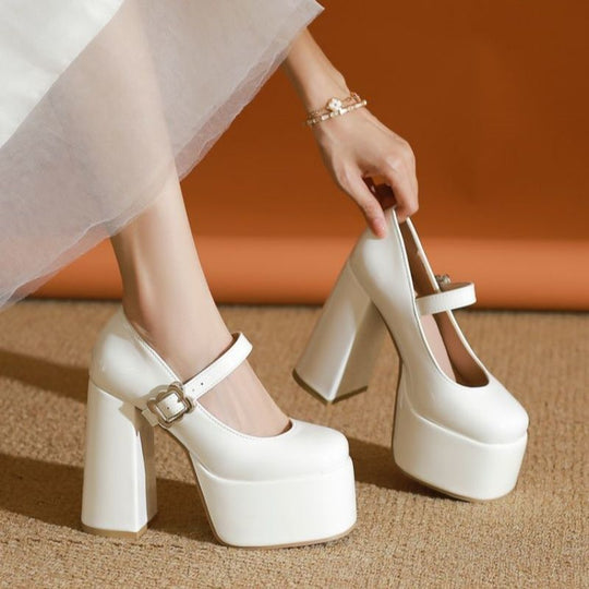 Damen Plateau-Pumps mit Rundschnürung und eleganter Schnalle R&B