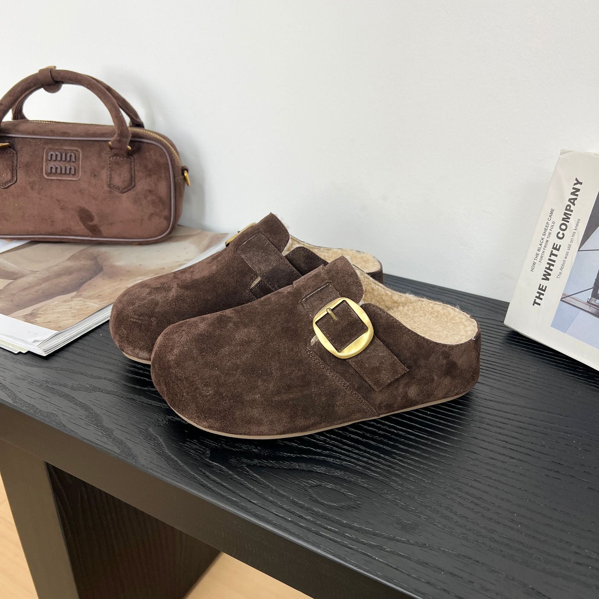 Damen Gepolsterte Wildleder-Clogs mit praktischer Schnallenverzierung R&B