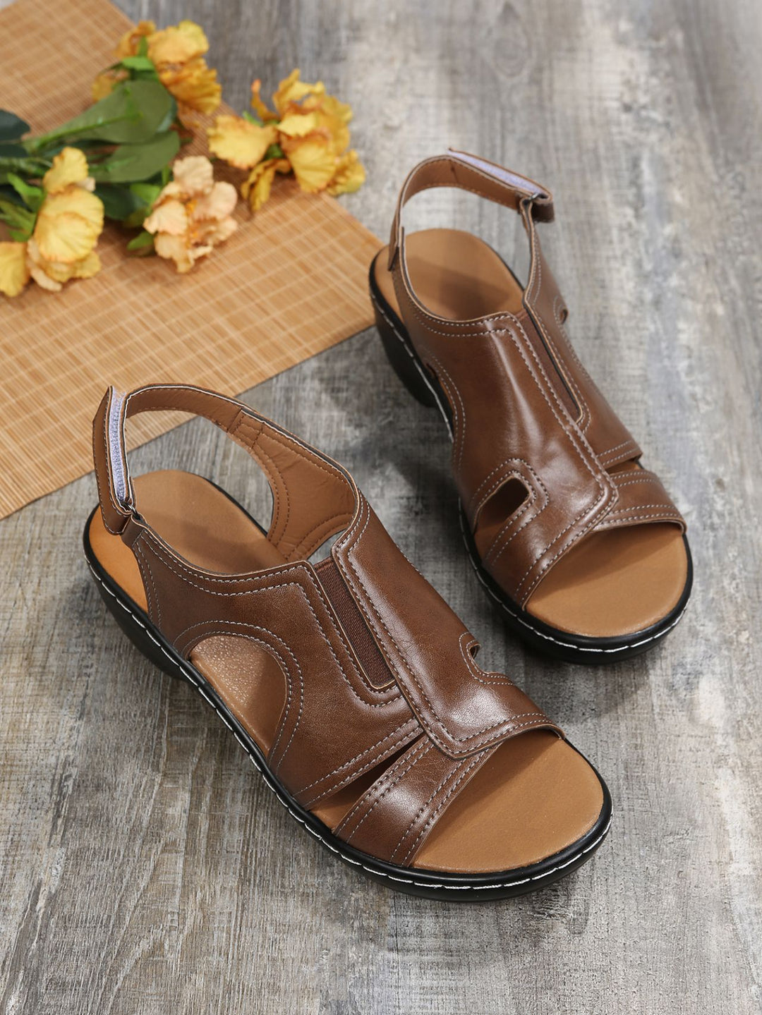 Damen Bequeme Sandalen mit anatomischer Fußbettung R&B