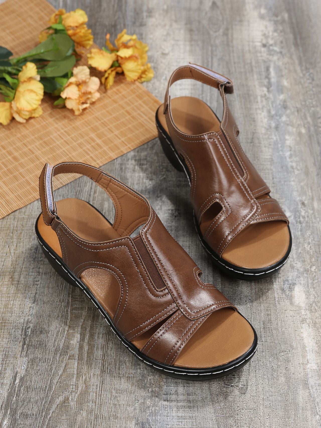 Damen Bequeme Sandalen mit anatomischer Fußbettung R&B