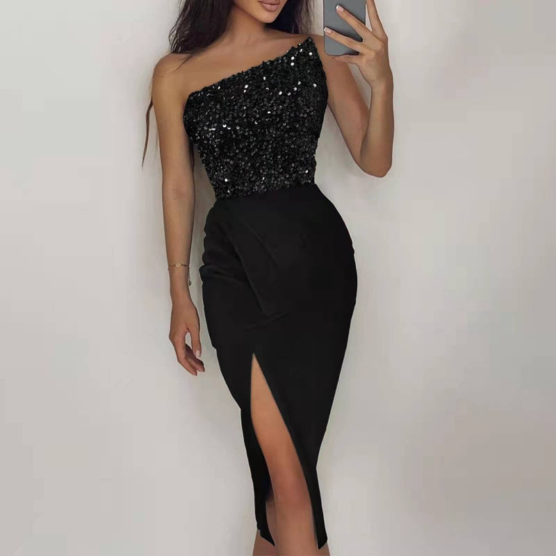 Damen Glamouröses Abendkleid mit asymmetrischem Ausschnitt und schimmerndem Oberteil R&B