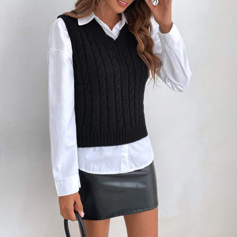 Damen Strickweste mit V-Ausschnitt und exklusivem Zopfmuster R&B