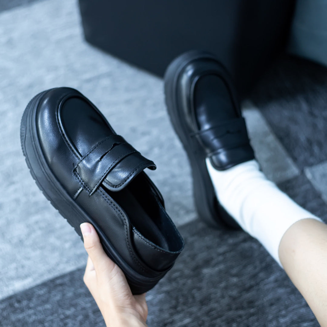 Damen Komfortable Loafers mit modischem Klettverschluss R&B