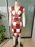 Damen figurbetontes Kleid mit geometrischem Muster