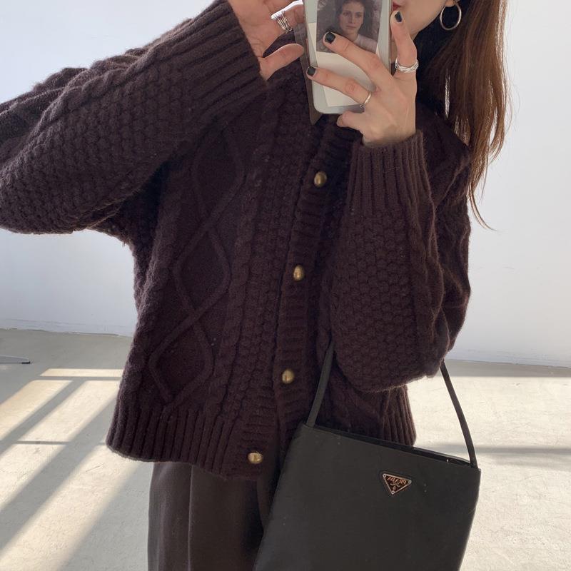 Damen Grobstrick-Cardigan mit Knopfdetails und Zopfmuster R&B
