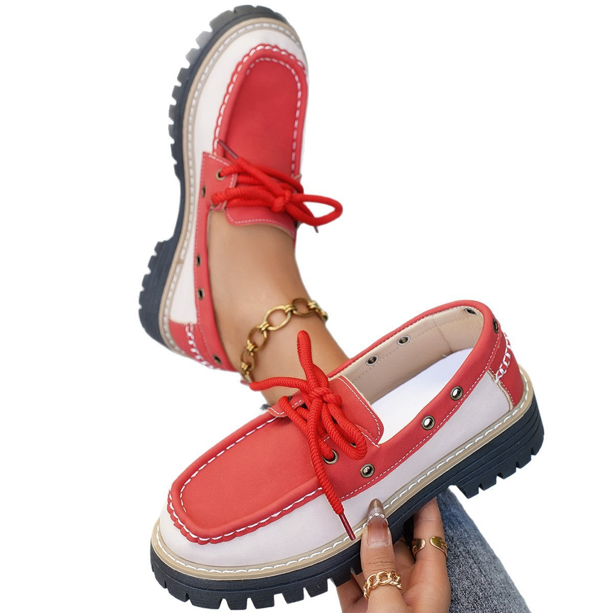 Damen Sneakers mit robustem Profil und dekorativen Schnürsenkeln R&B