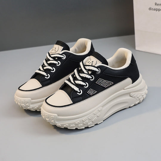 Damen Sneaker mit hochgezogenem Sohlenprofil und reflektierendem Design R&B