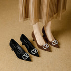 Damen elegante Pumps mit funkelndem Schmuckelement