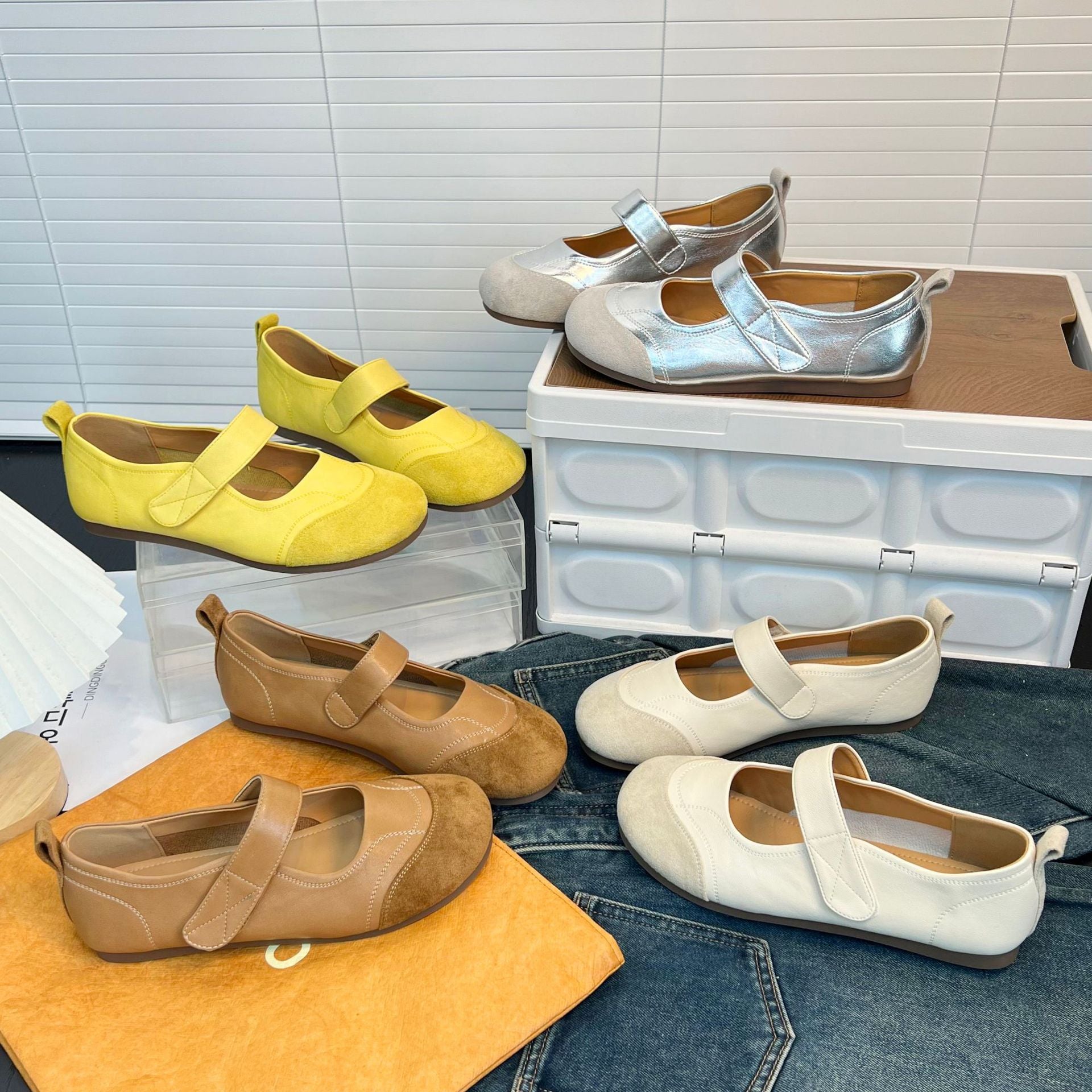 Damen Komfortable Ballerinas mit verstellbarem Riemen und weichem Fußbett R&B