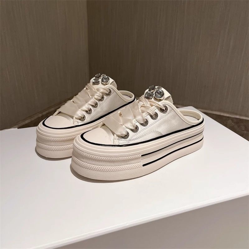 Damen modische Slip-On Sneakers mit glänzenden Details und komfortabler Sohle R&B